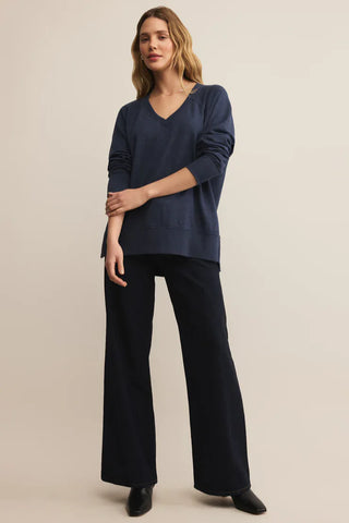 WEEKENDER V NECK