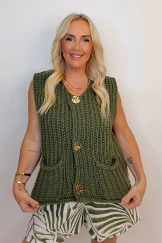 SLEEVELESS CHUNKY SWEATER VEST