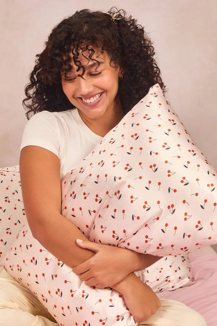 SATIN PILLOWCASE
