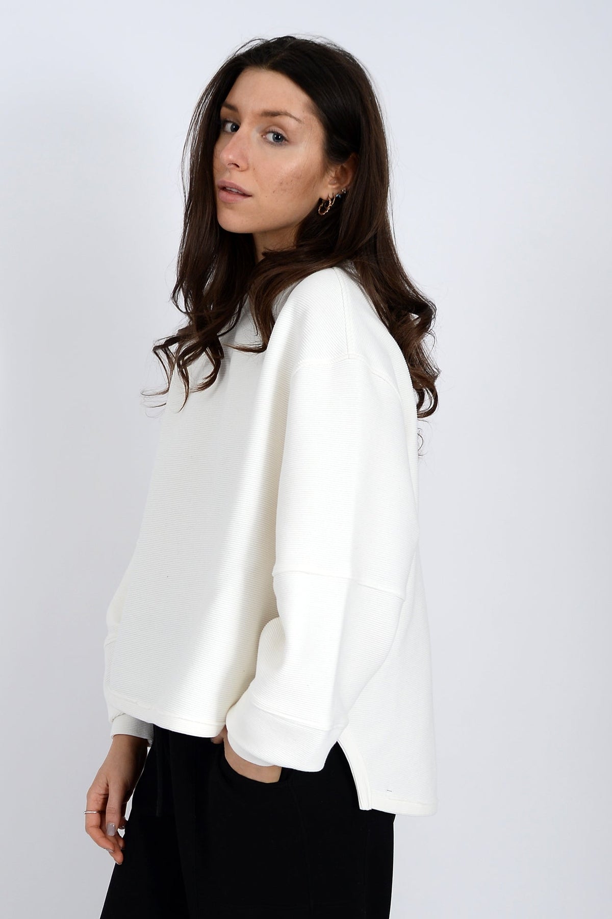 LUCINA OTTOMAN SOFT KNIT LS HIGH-LOW TOP