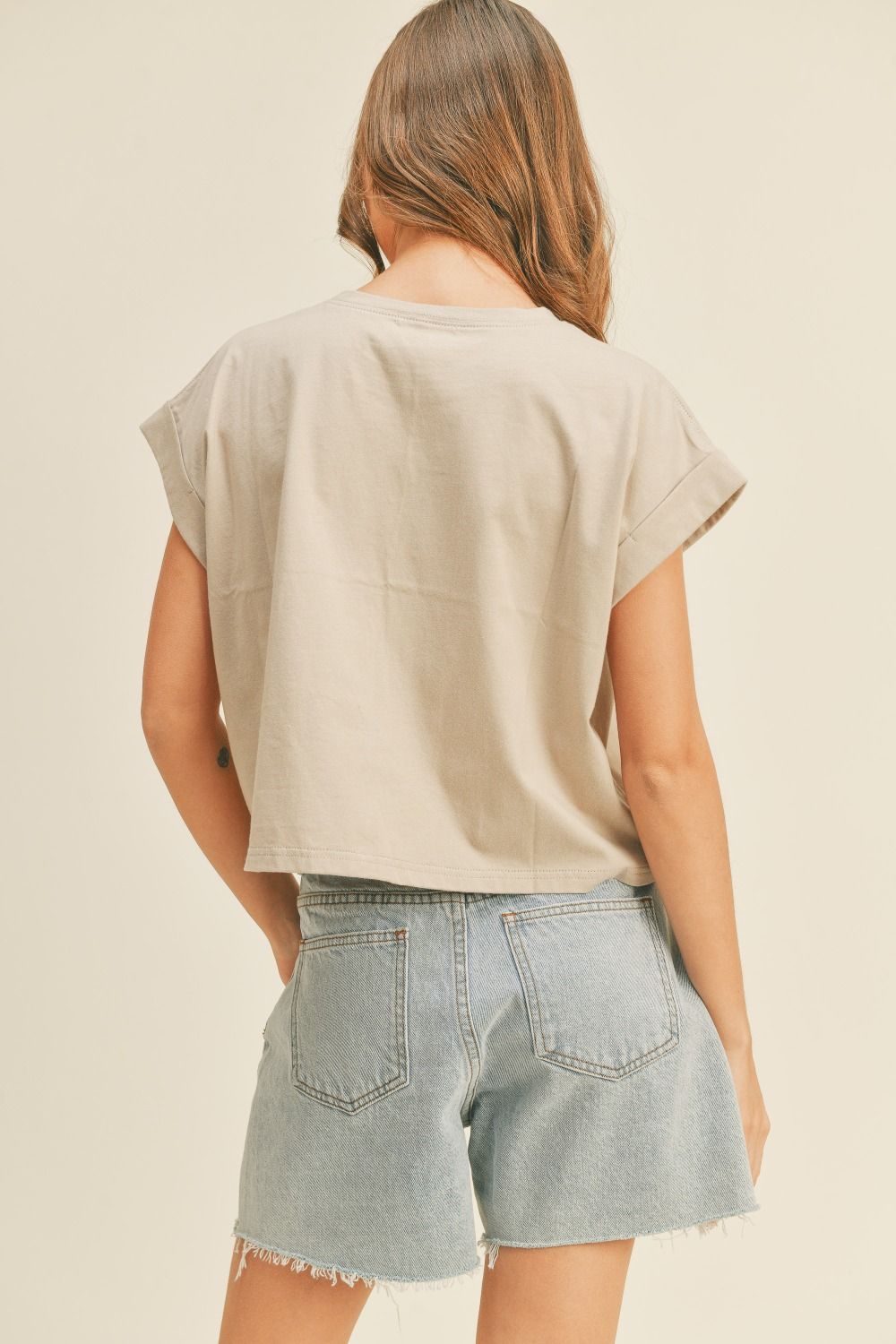 ROUND NECK CUFFED SLEEVE TOP