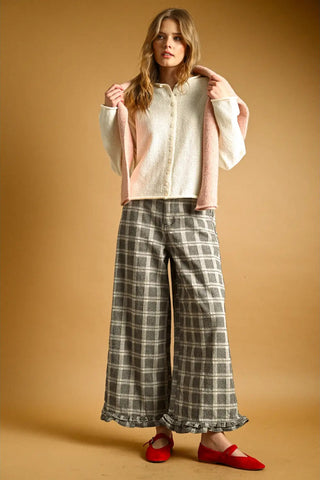 RUFFLE DETAIL WITH PLAID FABRIC PANTS