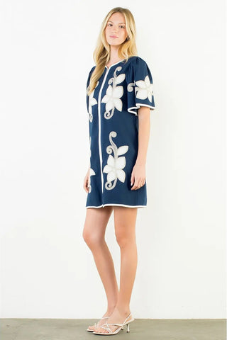 SHORT SLEEVE FLORAL EMBROIDERY DETAIL DRESS
