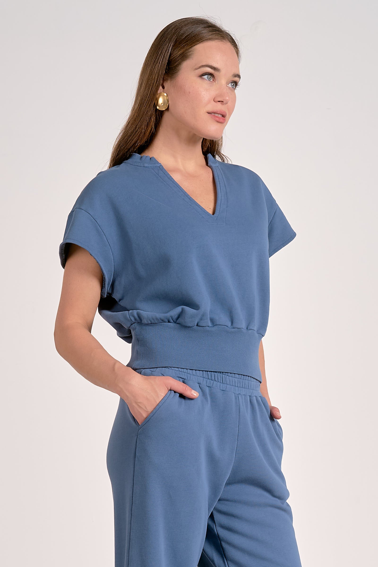 TOP CAP V-NECK
