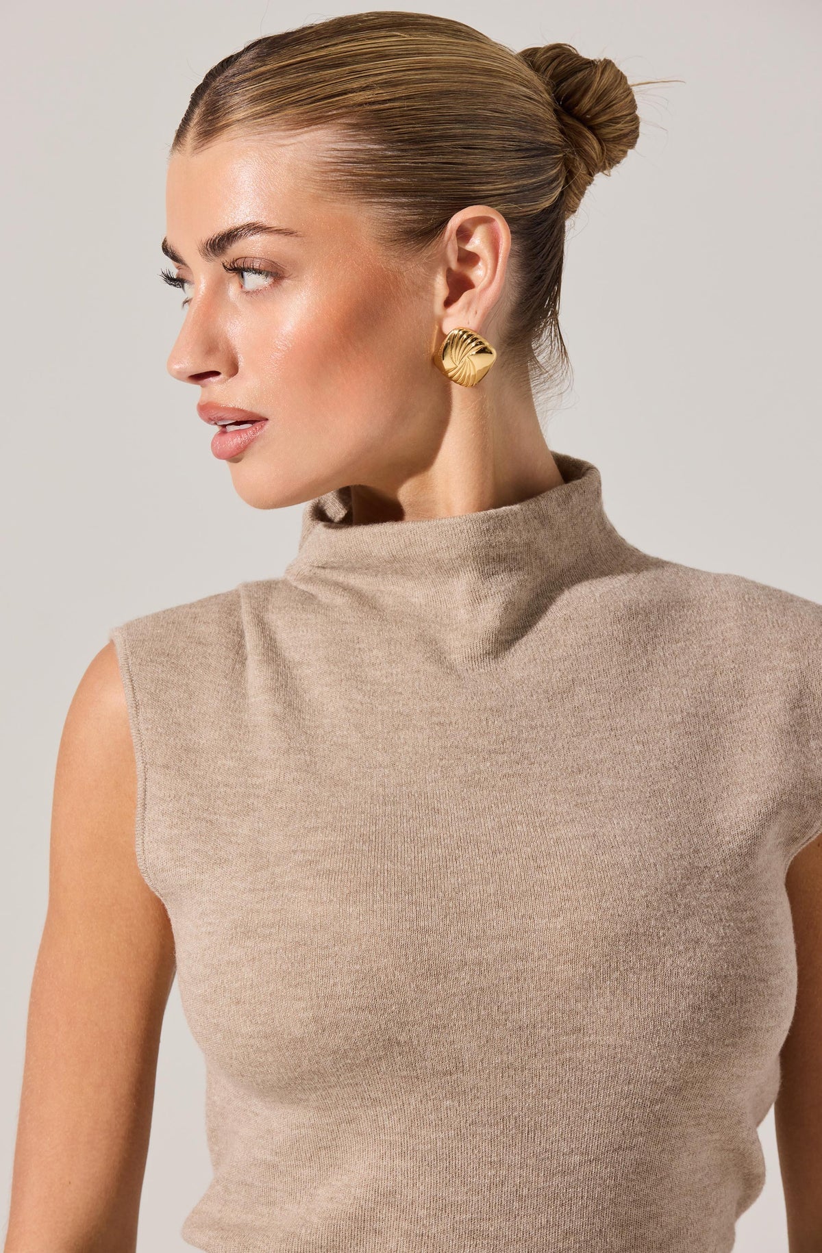 DEORA SWEATER