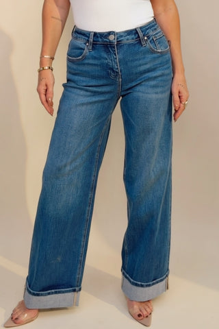 SLOUCHY WIDE LEG JEANS WITH CUFFED JEANS