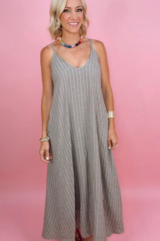 STRIPE SPAGHETTI ADJUSTABLE STRAP MAXI DRESS W/POCKETS