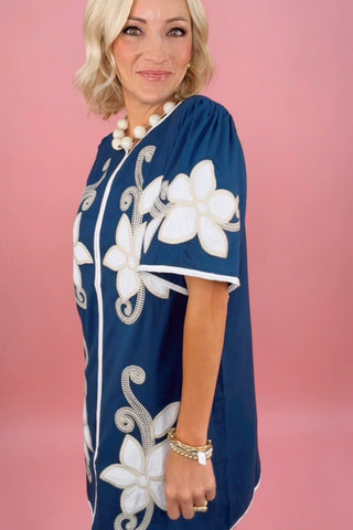 SHORT SLEEVE FLORAL EMBROIDERY DETAIL DRESS
