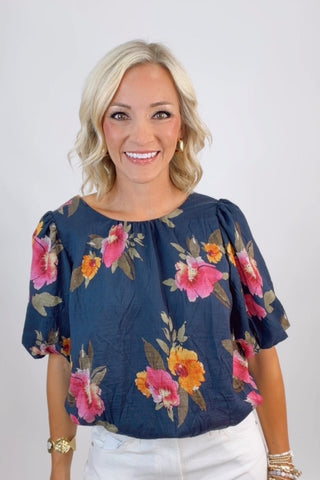 FLOWY FLORAL TOP