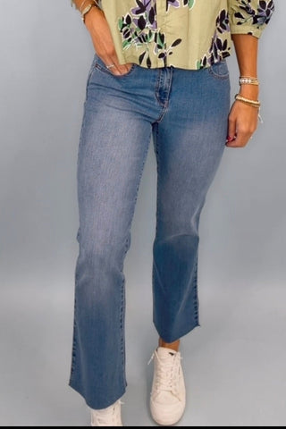 TENCEL MID RISE BOOT JEAN IN MOLLY