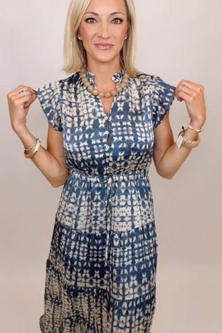 COASTAL ESCAPE PRINTED MAXI DRESS