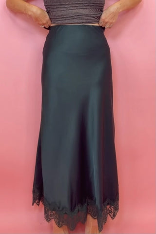 WOVEN SATIN MAXI SKIRT WITH LACE TRIM