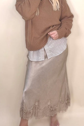 VISCOSE MAXI SKIRT WITH LACE HEM