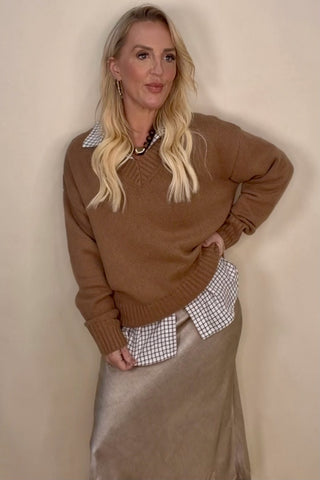 CLOUD SPUN V-NECK SWEATER