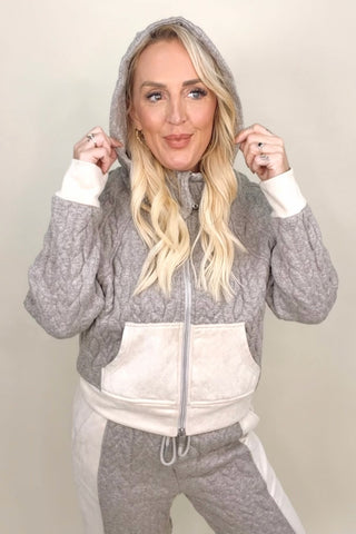 COZY CONTRAST CABLE KNIT HALF-ZIP