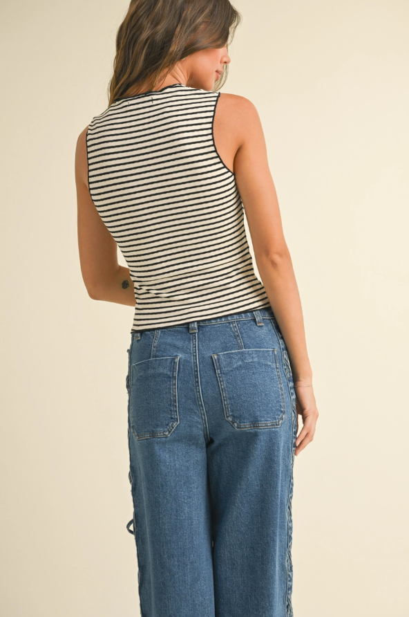 STRIPED KNITTED TOP WITH MERROW END