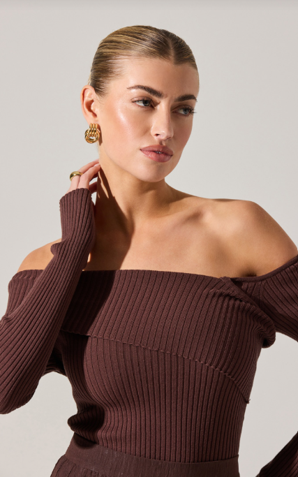 DANIELLA SWEATER