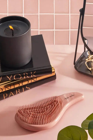 DETANGLING BRUSH