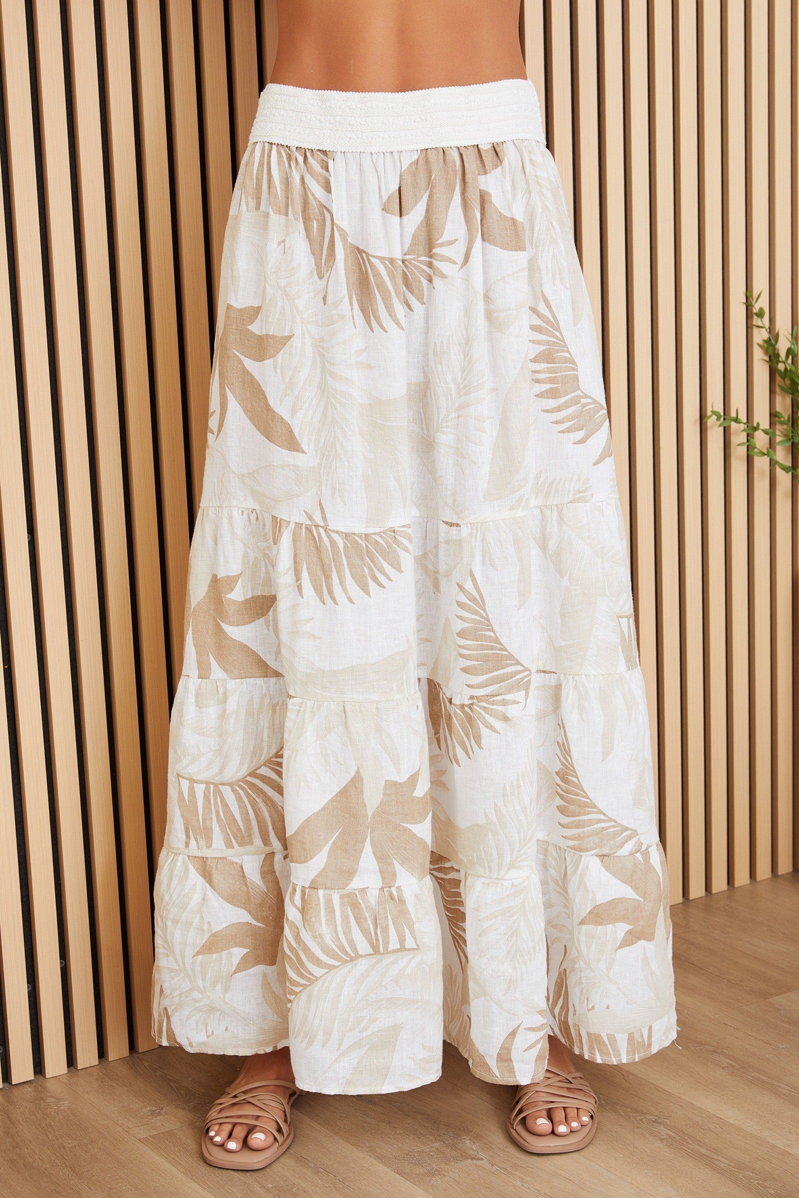 HAWAIIAN PRINT TIERED MAXI SKIRT