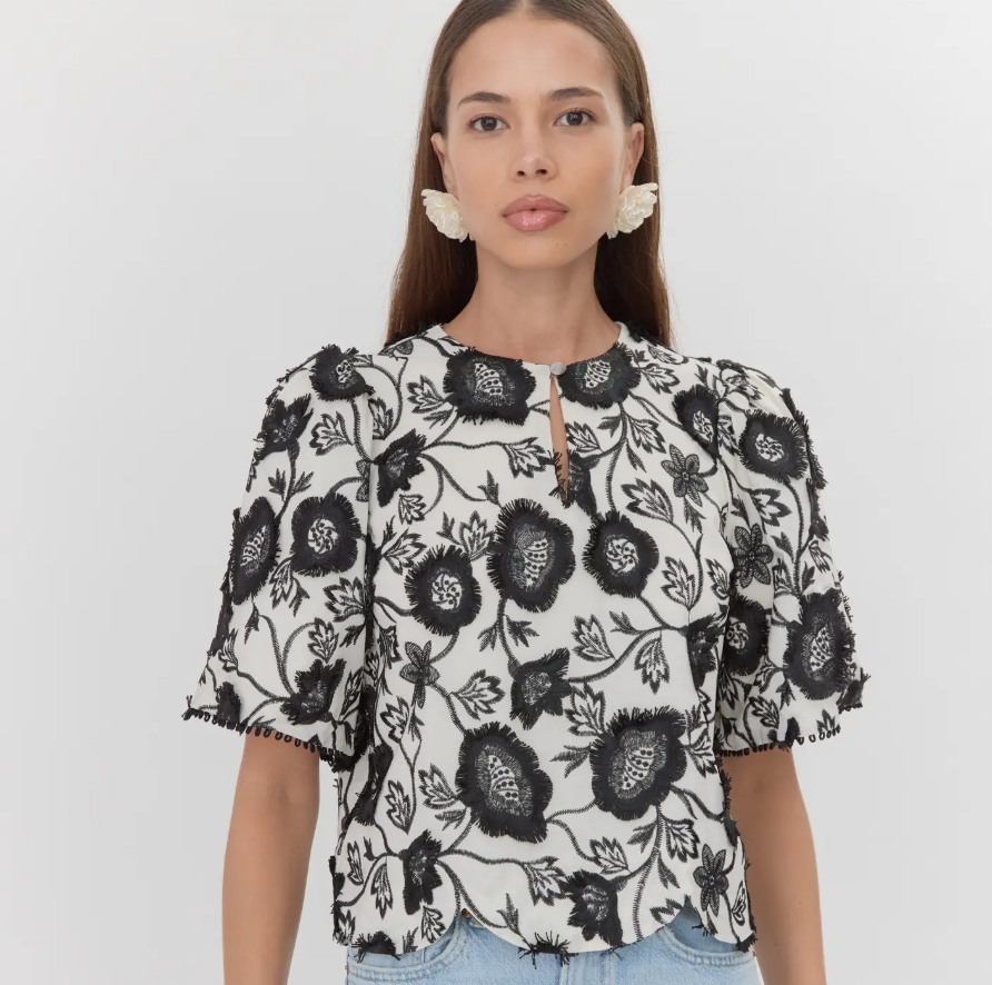 DARBY 3D EMBROIDERED SCALLOPED HEM BLOUSE