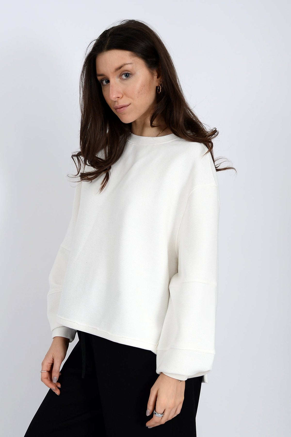 LUCINA OTTOMAN SOFT KNIT LS HIGH-LOW TOP