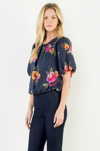 FLOWY FLORAL TOP