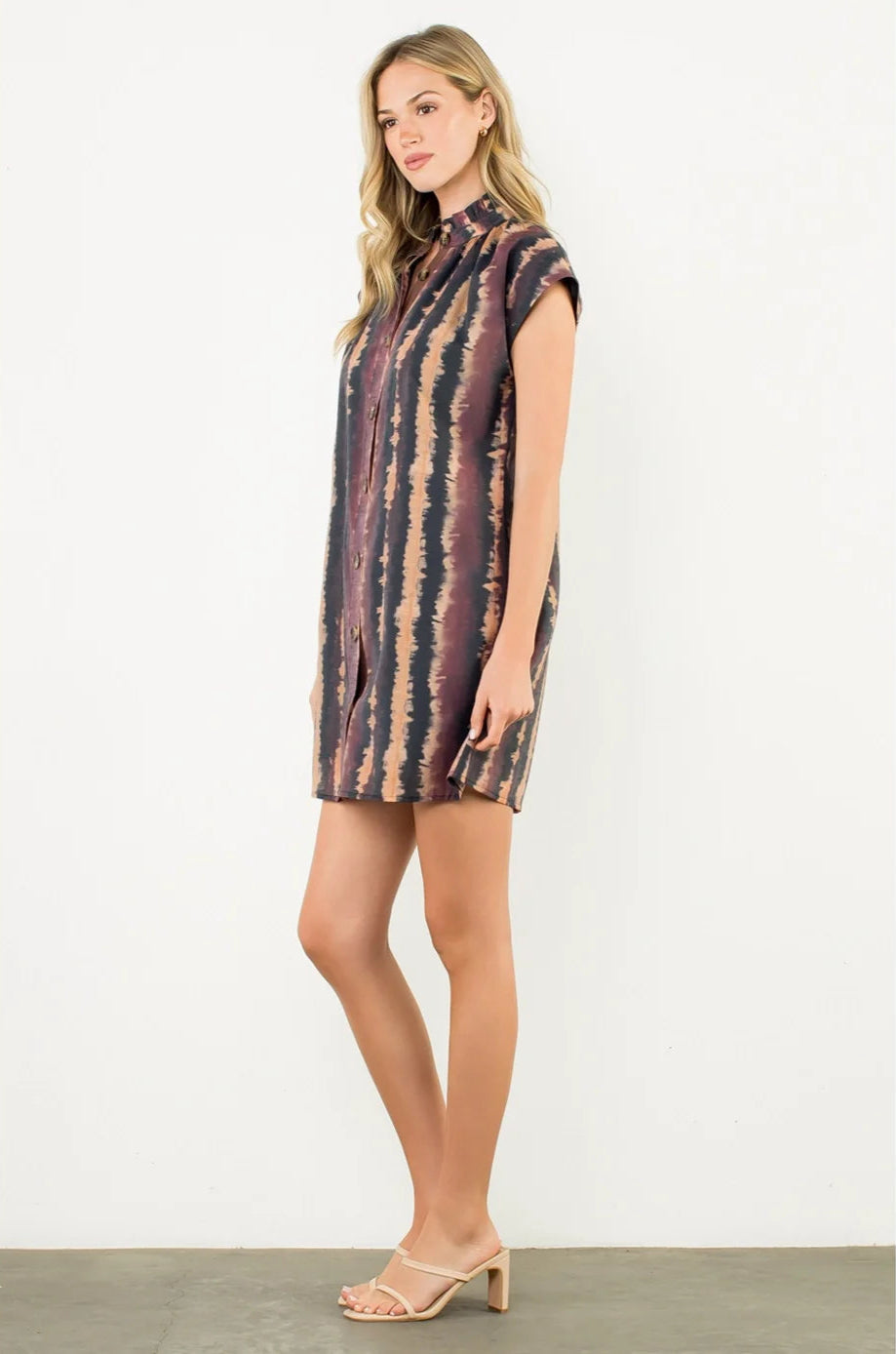 NINA DRESS RUFFLED NECK