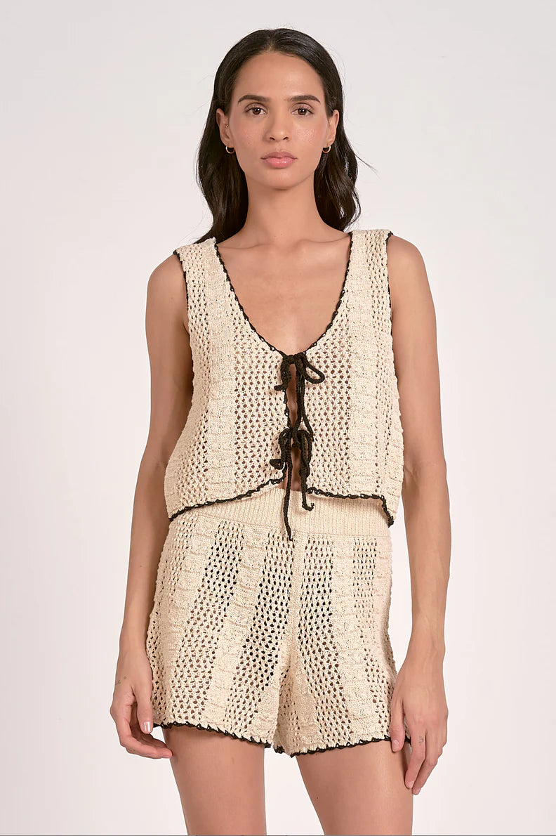 Effortless brunch styling with TOP VEST TIE FRONT