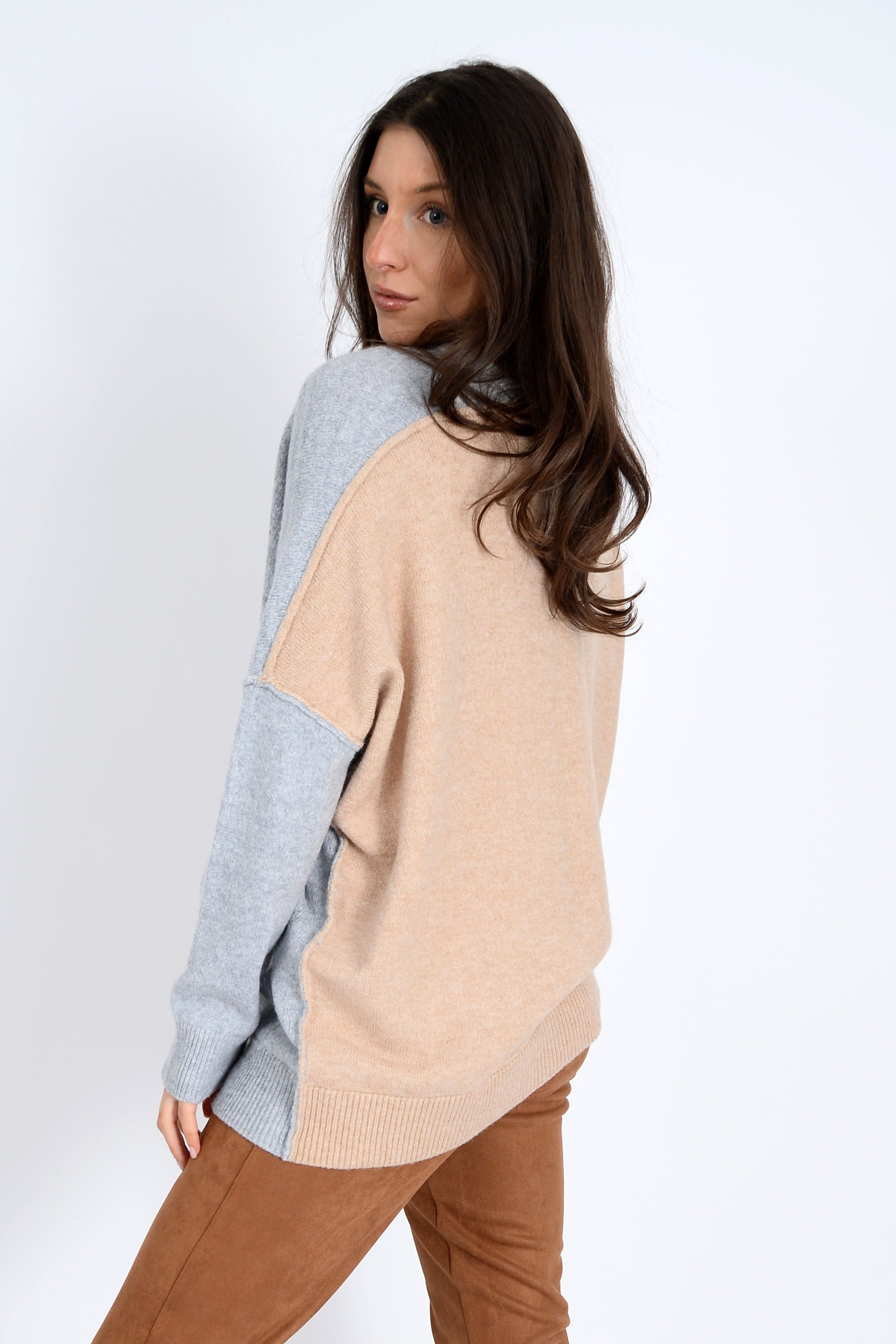 ELMA LONG SLEEVE V-NECK CARDIGAN